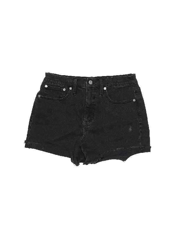 Clothing that’s as bold as you are   Mid-Rise Denim Shorts in Dark Wash
