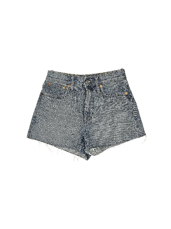 Mid-Rise Denim Shorts in Medium Wash