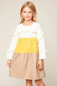 Casual yet chic women’s outfits for work or play   Luna